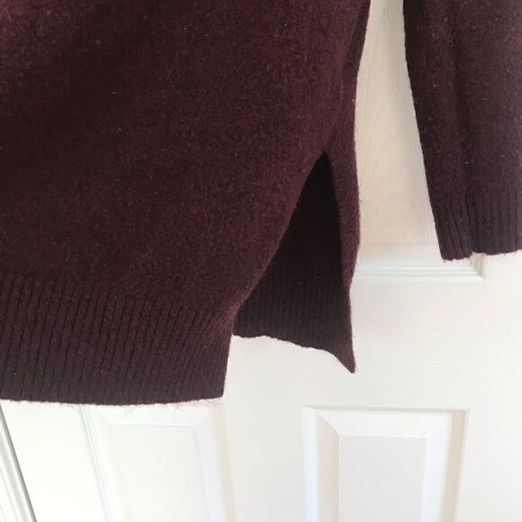 Adrienne Vittadini szL burgundy long sweater - Picture 4 of 5